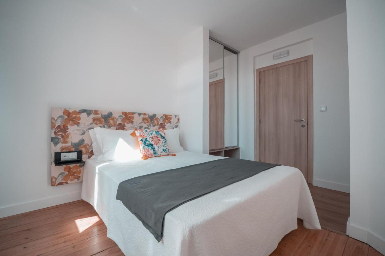 Harbour49 - Aveiro Flats & Suites Bagian luar foto