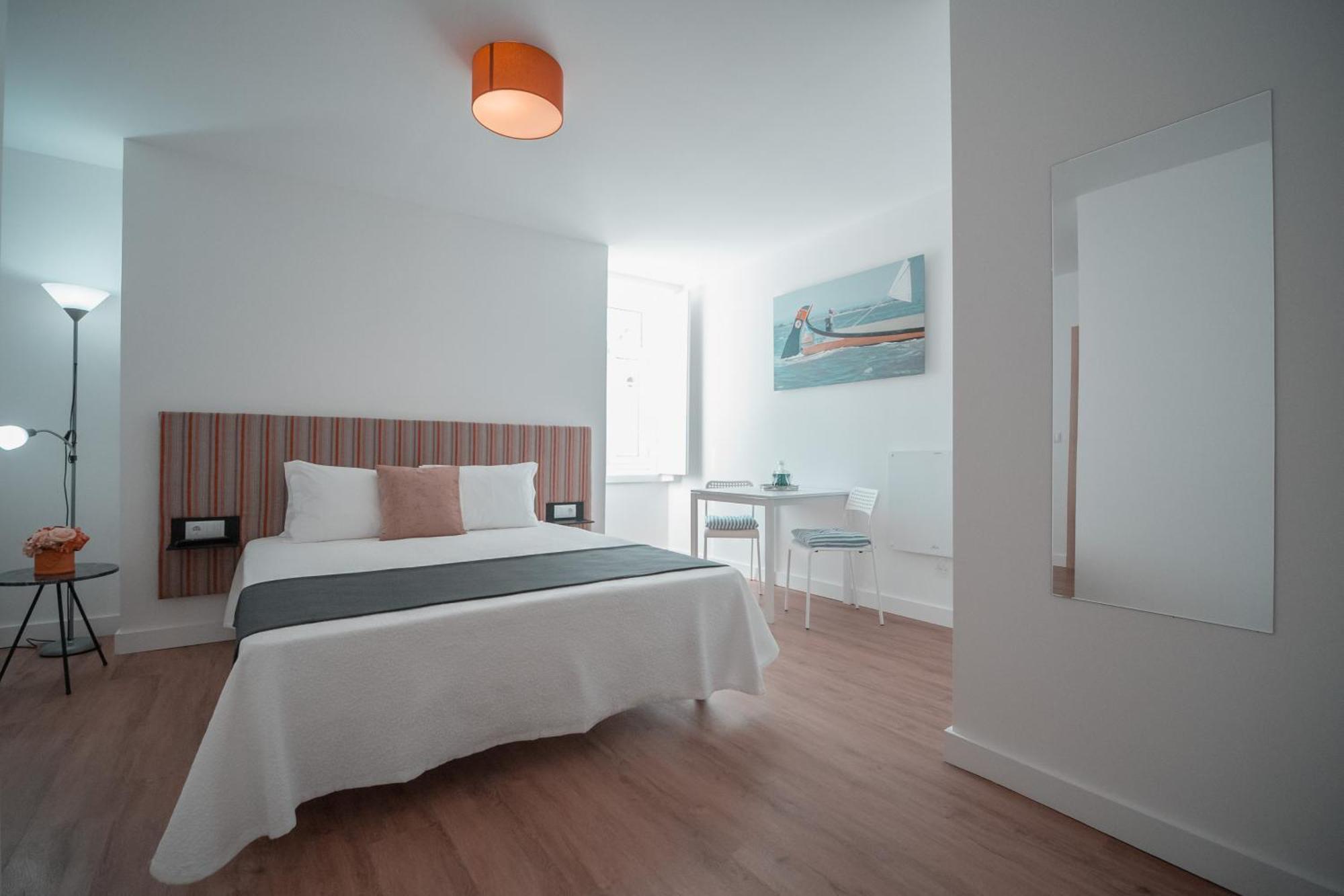Harbour49 - Aveiro Flats & Suites Bagian luar foto