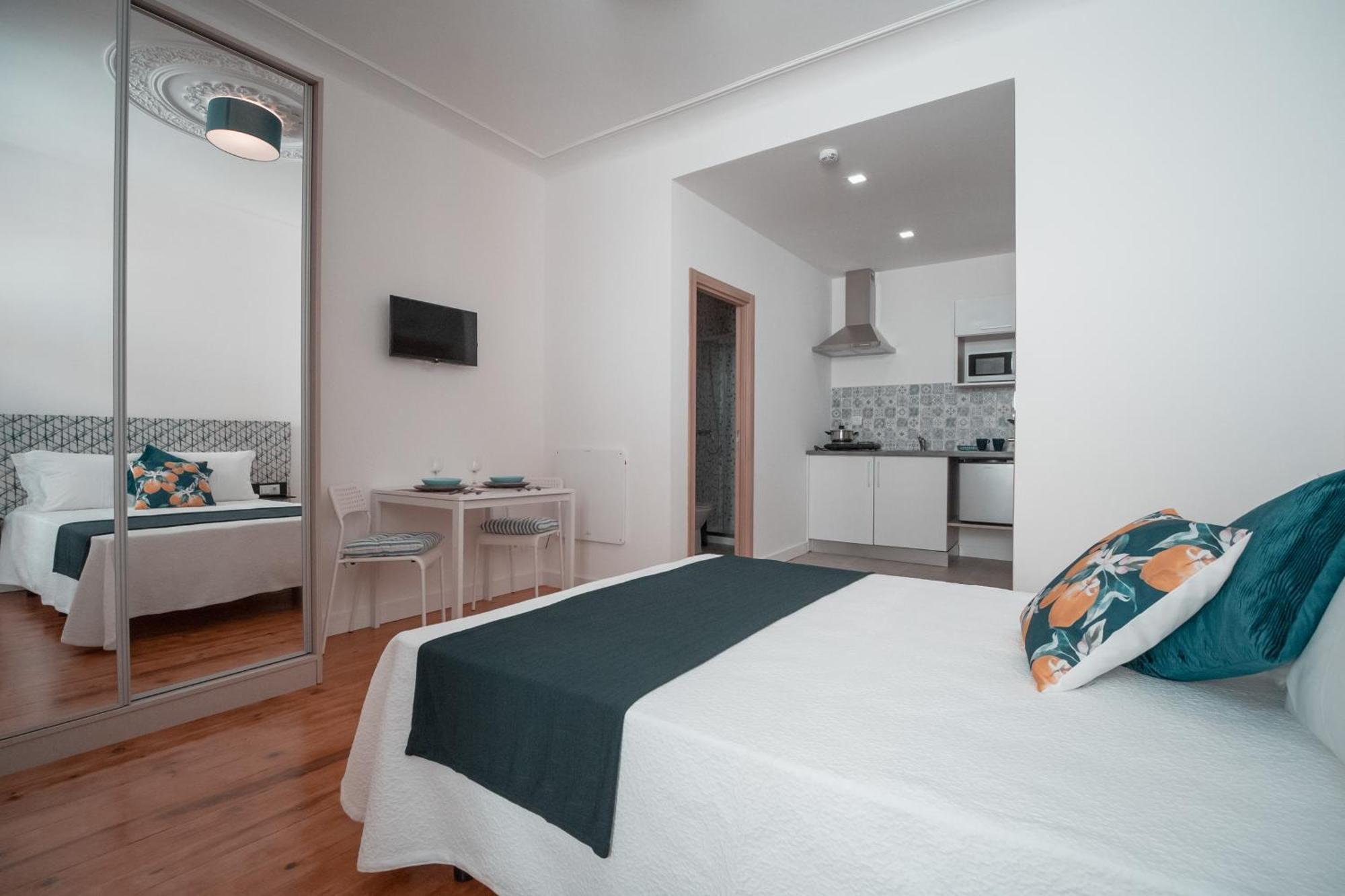 Harbour49 - Aveiro Flats & Suites Bagian luar foto