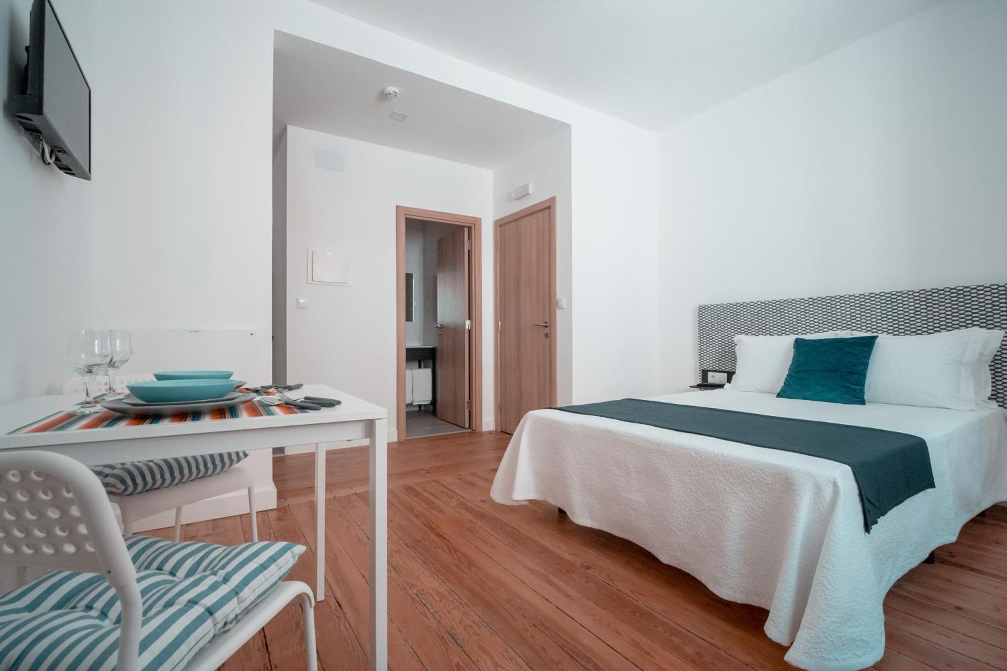 Harbour49 - Aveiro Flats & Suites Bagian luar foto